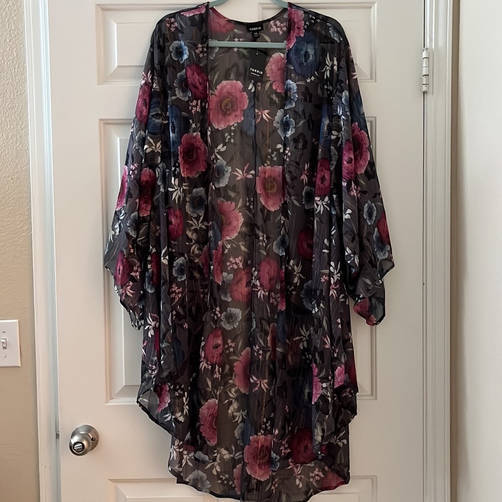 $FIRM$ NWT TORRID floral kimono  - Sold Out!  - Plus sized - Picture 2 of 12